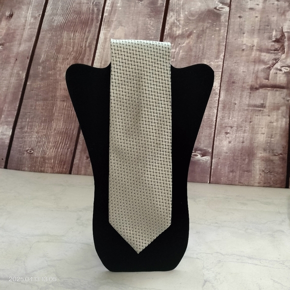 Roberto Villini Silk Elegant Necktie Gray Abstract Zigzag Handmade Formal Tie - Picture 1 of 8